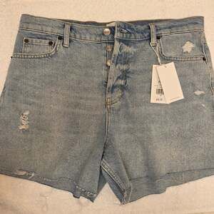 Rails Women's The Zuma Cut Off Distressed Denim Shorts in Cloud Wash NWT, Size 3